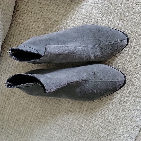 Bella Vita Gray Suede Ankle Boots - Picture 2 of 6